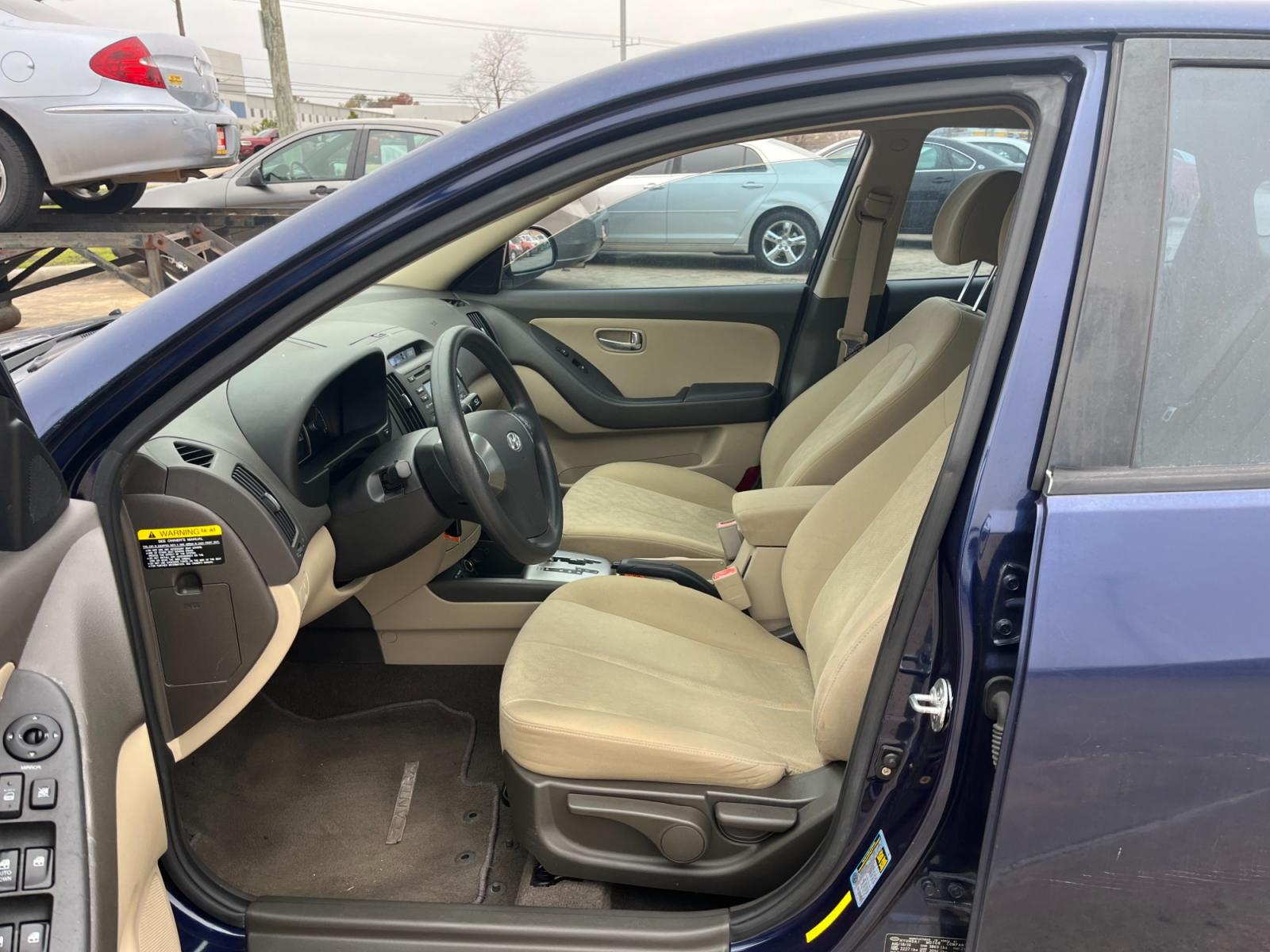 2010 blue Hyundai Elantra GLS (KMHDU4ADXAU) with an 2.0L L4 DOHC 16V engine, Automatic transmission, located at 14700 Tomball Parkway 249, Houston, TX, 77086, (281) 444-2200, 29.928619, -95.504074 - Photo #8